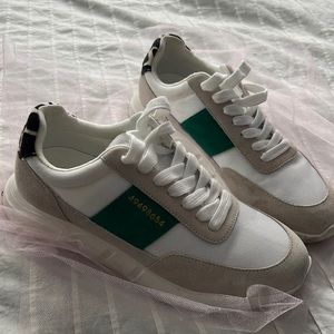 Steve Madden sneakers